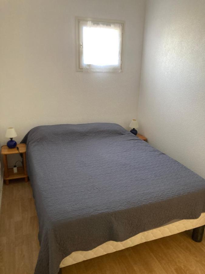 Appartement 2 Chambres Avec Piscine Face A La Mer A La Coudouliere ซิ-ฟูร์-เล-ปลาจ ภายนอก รูปภาพ
