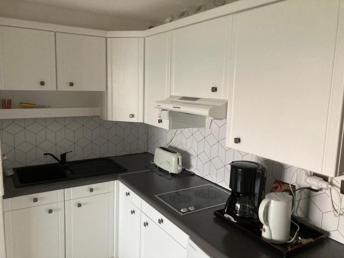 Appartement 2 Chambres Avec Piscine Face A La Mer A La Coudouliere ซิ-ฟูร์-เล-ปลาจ ภายนอก รูปภาพ
