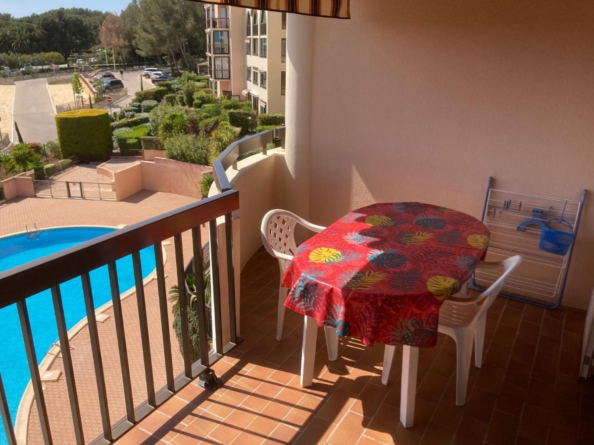 Appartement 2 Chambres Avec Piscine Face A La Mer A La Coudouliere ซิ-ฟูร์-เล-ปลาจ ภายนอก รูปภาพ
