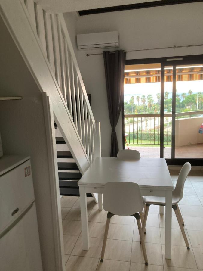 Appartement 2 Chambres Avec Piscine Face A La Mer A La Coudouliere ซิ-ฟูร์-เล-ปลาจ ภายนอก รูปภาพ